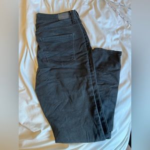 Black High Rise Aeropostale Jegging - size 6 Reg